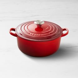 Le Creuset Signature Enameled Cast Iron Round Dutch Oven