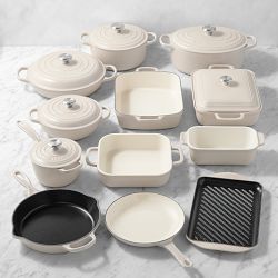 Le Creuset Signature Mixed Material 18-Piece Cookware & Bakeware Set